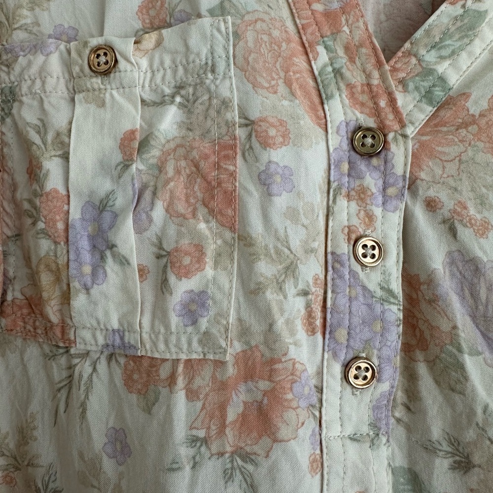 Torrid Womans Sz 1X Plus Blouse Harper Challis V Neck Roll Tab Muted Pink Floral - Picture 2 of 5
